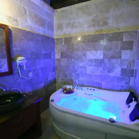 Lavinia Cappadocia Cave Hotel 3*