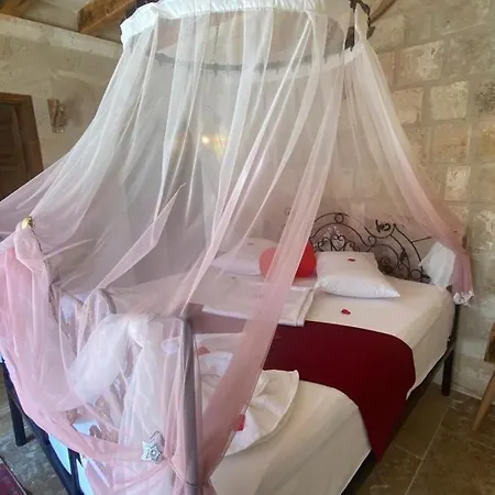 Lavinia Cappadocia Cave Urgup