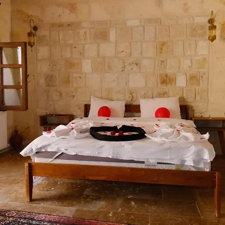 Lavinia Cappadocia Cave * Ürgüp