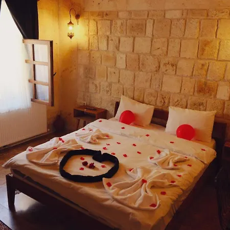 Lavinia Cappadocia Cave Ürgüp