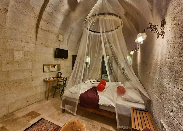 Lavinia Cappadocia Cave * Ürgüp